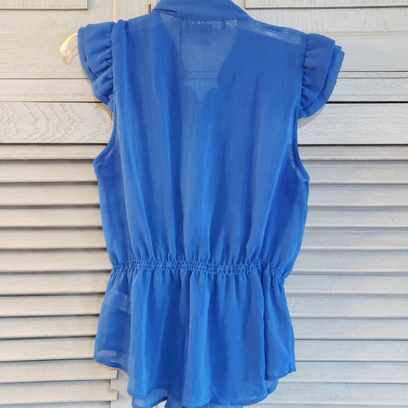 💙Miley Cyrus Junior's Top, size XL, Beautiful Blue Ruffles, barely worn💙 - Picture 2 of 5